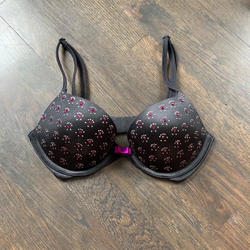NWOT VS Very Sexy Push-Up Bra 32 C